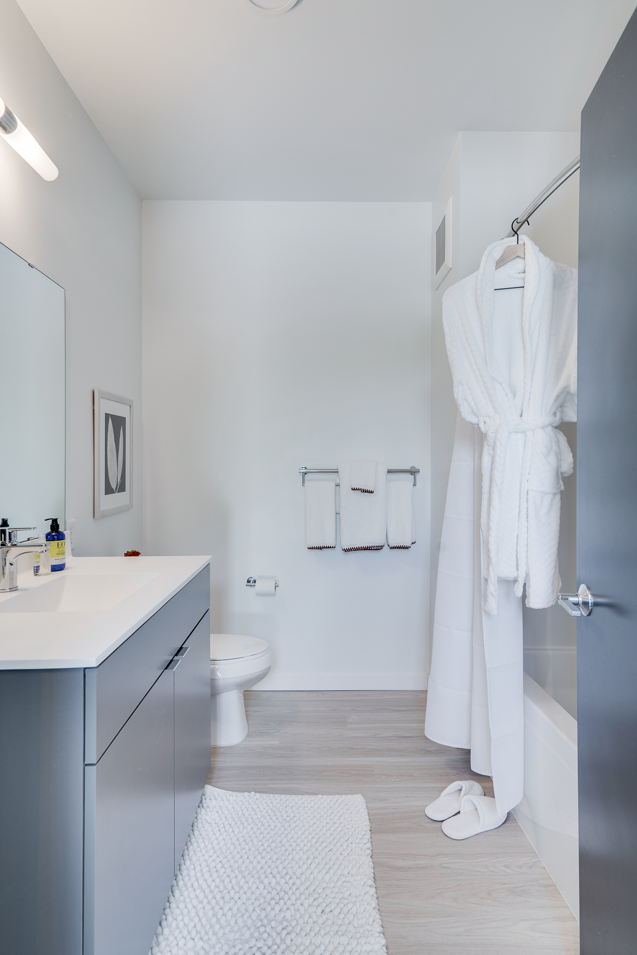 MN46 Apartments - The Multifamily Advisory Group at Cushman